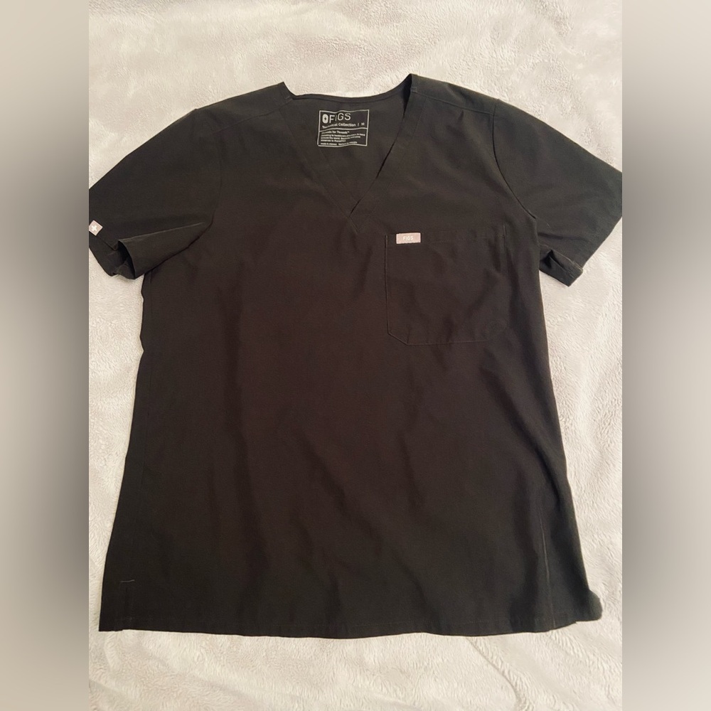 FIGS Women’s Scrub Top - Black